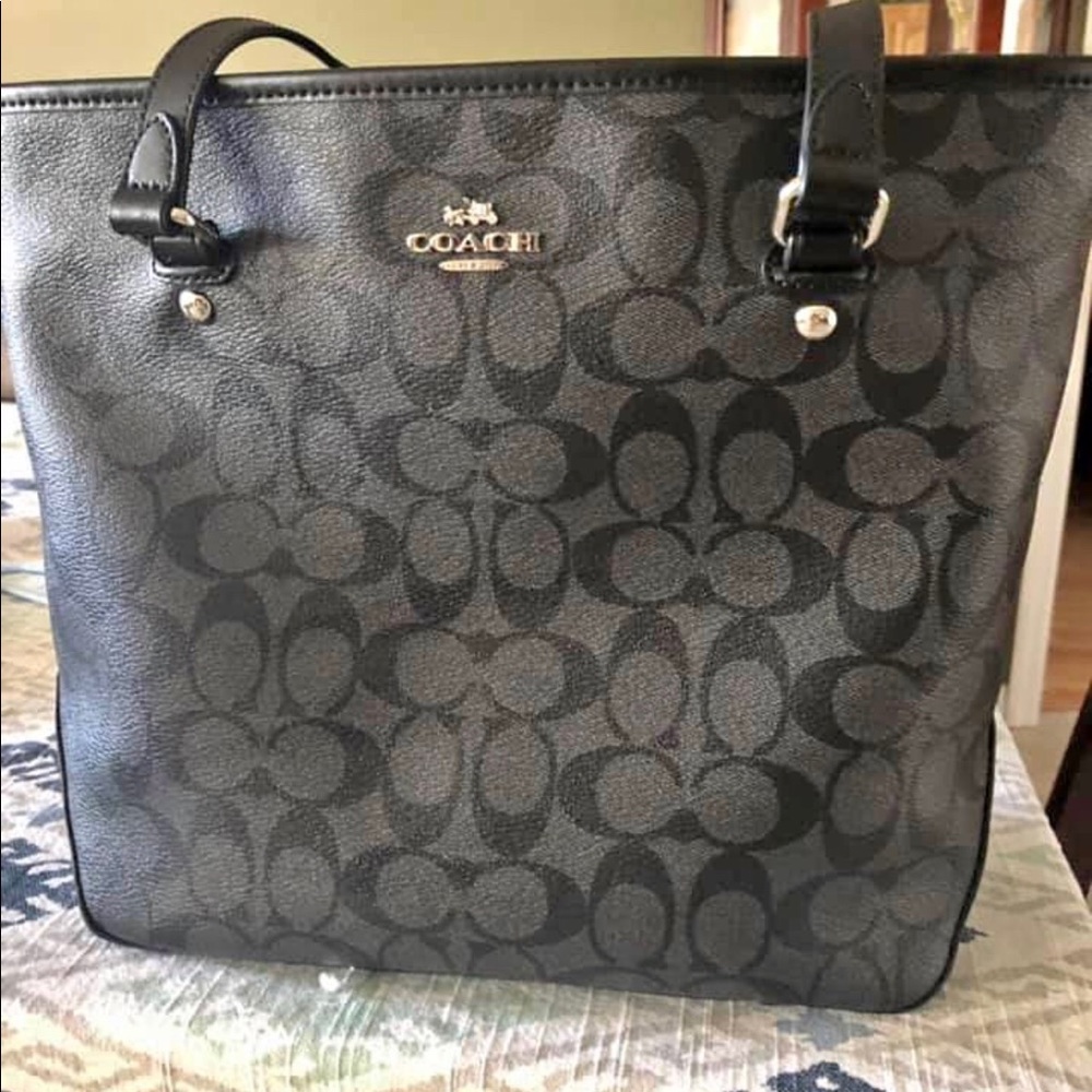 Coach signature tote